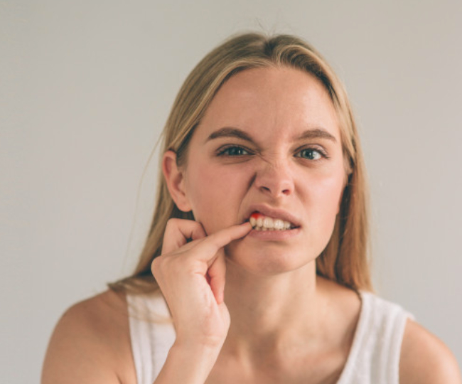 मसूड़ों से खून निकलने की समस्या होती है दूर